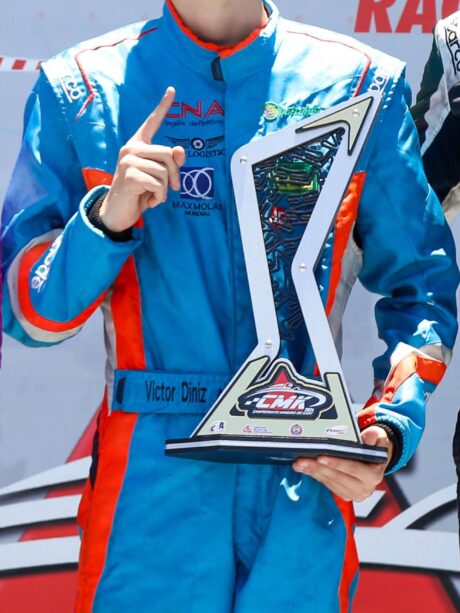 VICTOR HUGO LARA DINIZ