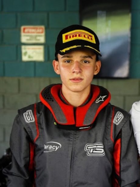 VITOR GIACOMINI DIAS